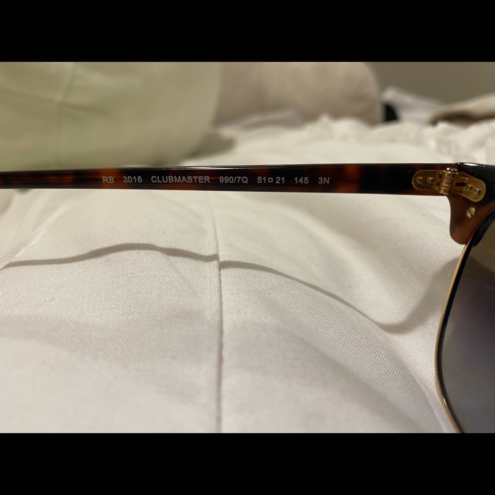 Ray-Bans Clubmaster - Picture 6 of 6